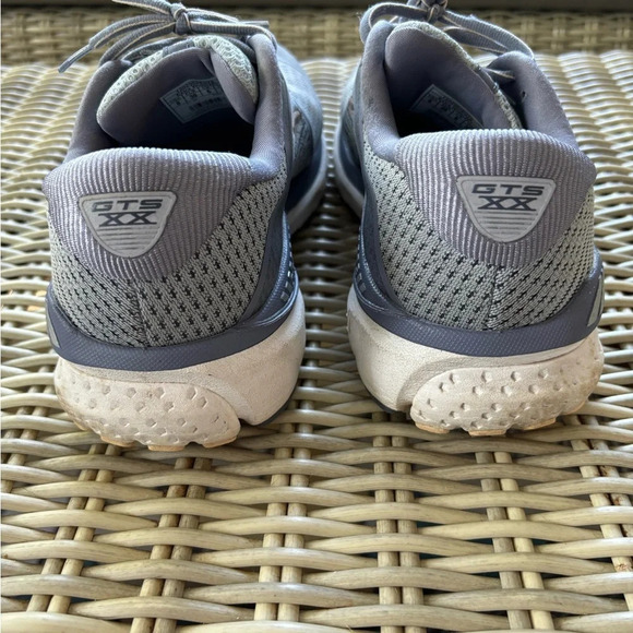 Brooks Women’s Adrenaline GTS XX running shoes. - Picture 4 of 6